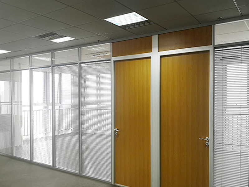 Double Glass With Built-in Venetian Blinds Series 02